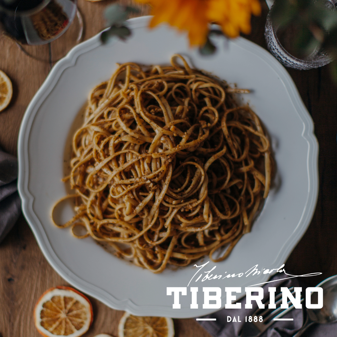 Bavette alla Trapanese con pesto rosso al pomodoro, mandorle e basilico | TIBERINO 1888