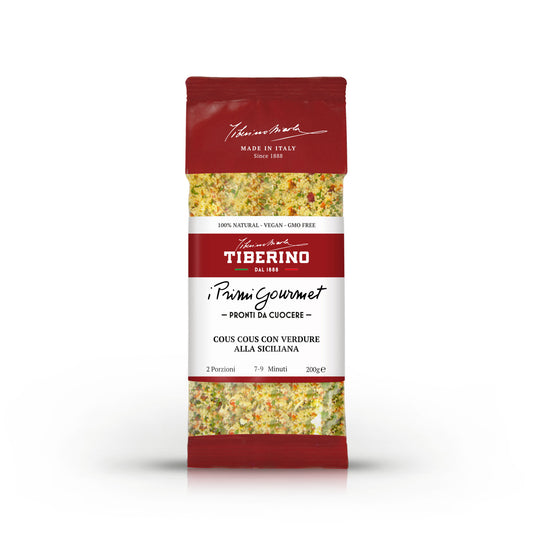 Confezione rossa e bianca di Tiberino 1888 Primi Gourmet Cous Cous con Verdure alla Siciliana, 200g, 2 porzioni.