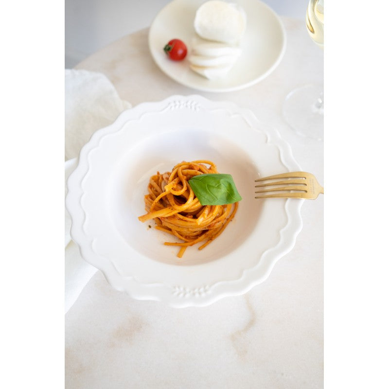 Spaghettoni trafilati al bronzo con sugo ai funghi porcini alla Boscaiola